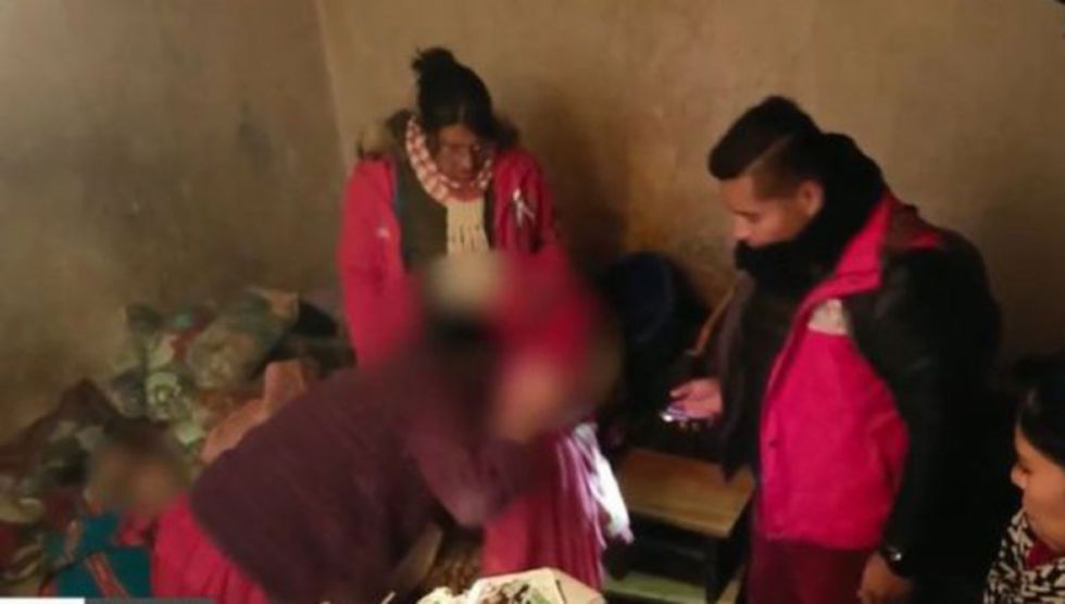 Rescatan a una mujer que estuvo secuestrada al menos dos años en la habitación de su casa en El Alto