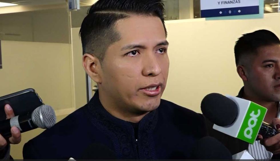Andrónico condiciona presencia en debates
