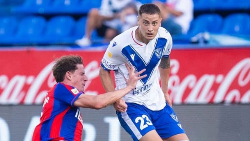 Llegó de Vélez para jugar en el fútbol boliviano: Ya está en La Paz 