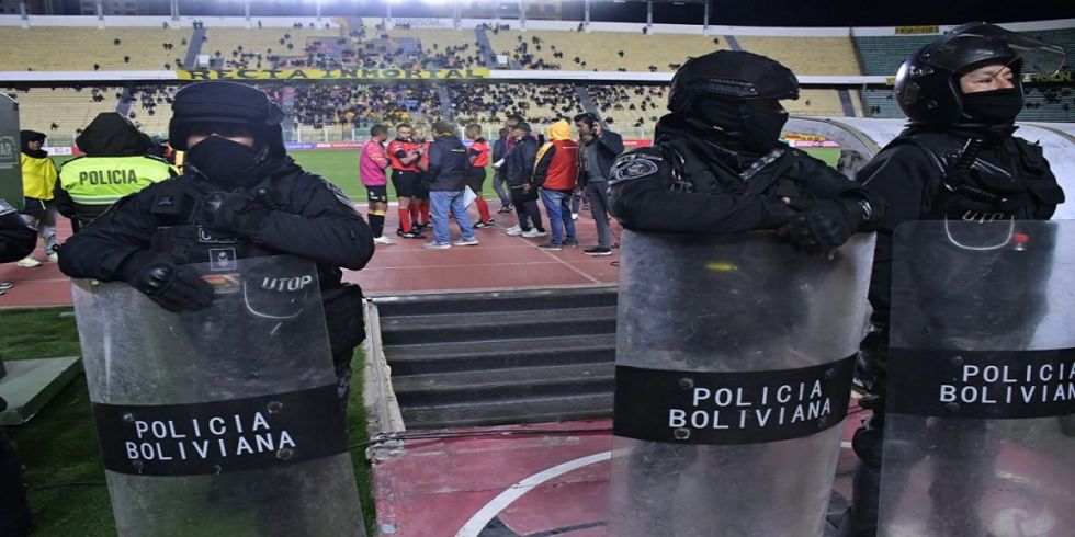 Bochorno en el partido entre The Strongest y Real Oruro 