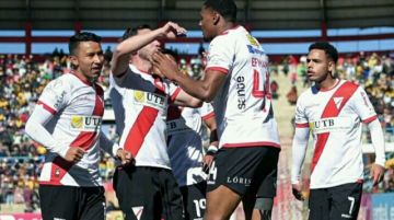 Always aplasta a The Strongest con una goleada histórica