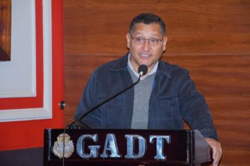 Gobernador de Tarija pide un debate electoral con propuestas claras y sin populismo