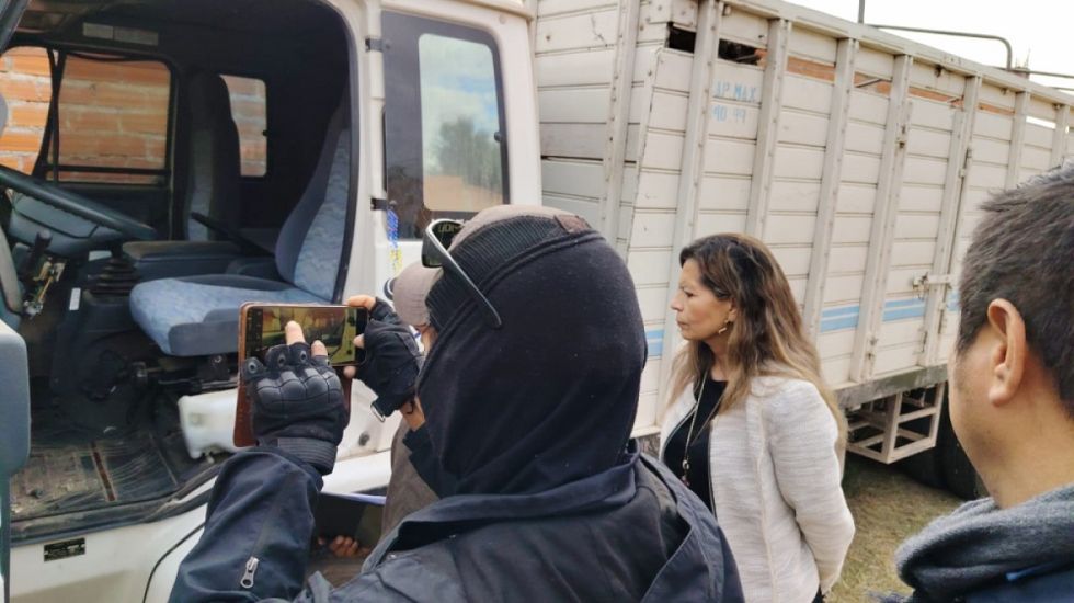 Robo a Aduana: Recuperan camión, hay dos arrestos