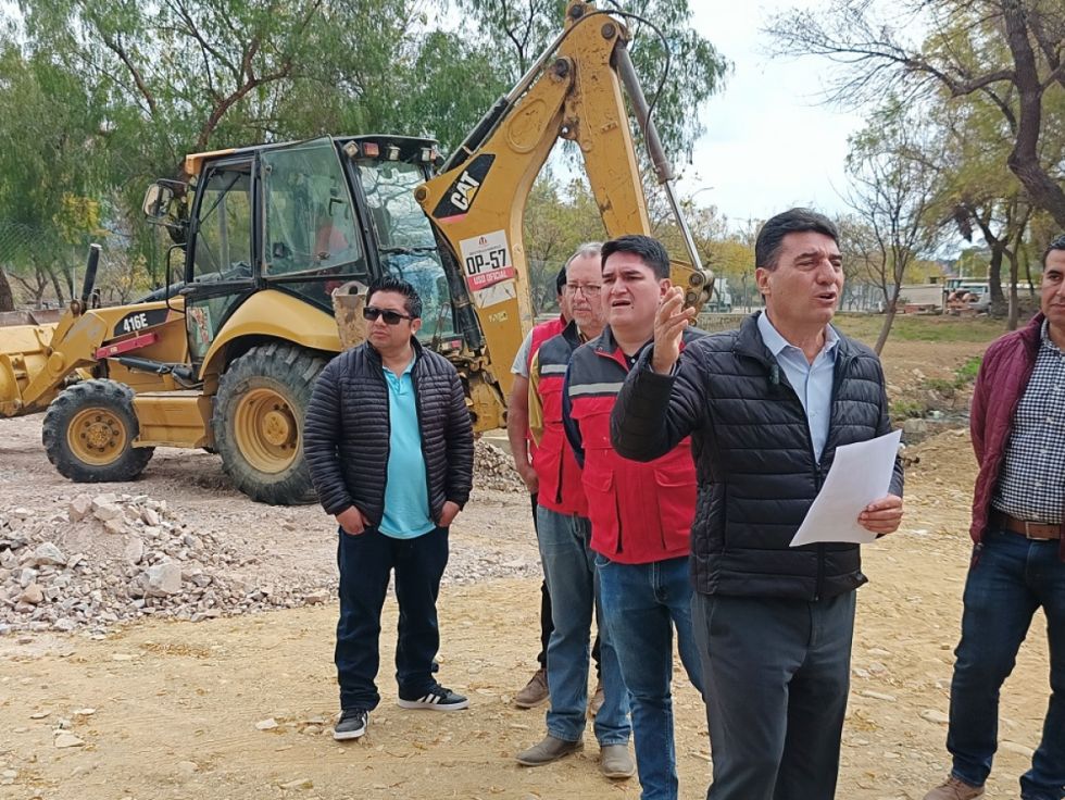 Inspeccionan avances de la primera fase del Parque Paleontológico 