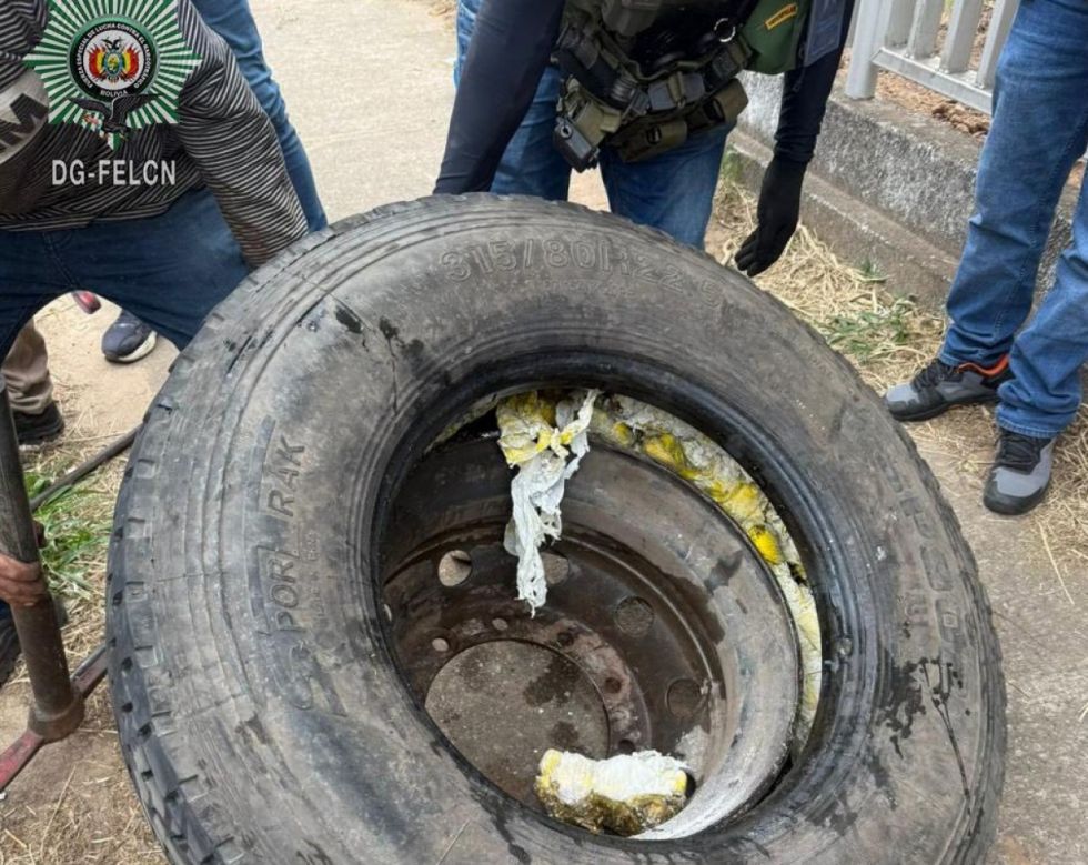 Villa Montes: Interceptan una cisterna que llevaba cocaína a Paraguay 
