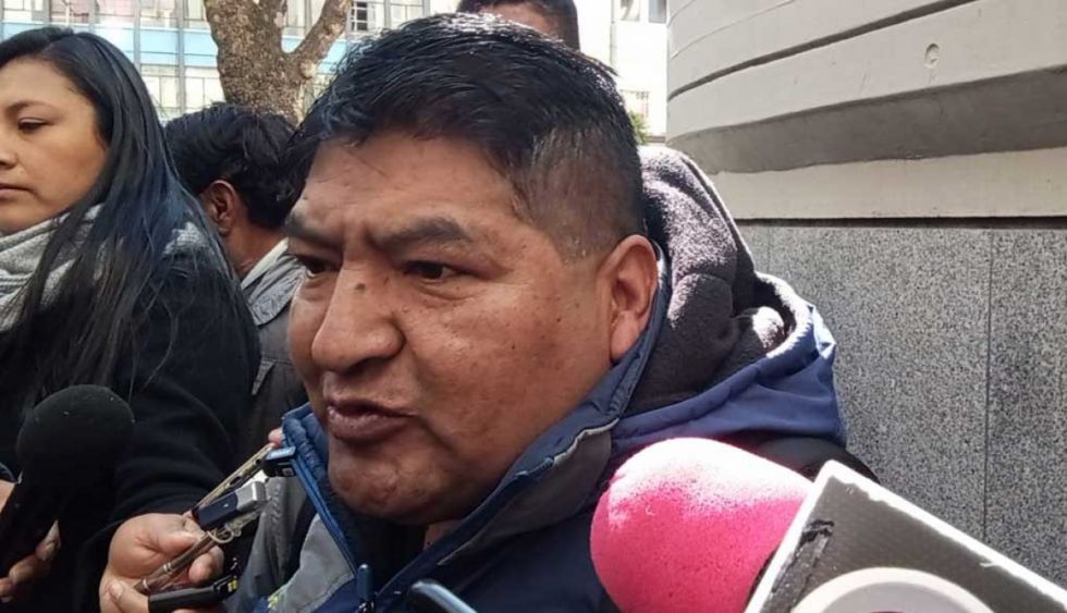 Ministro de Minería reconoce que ‘estamos fregados’ por el combustible y espera que ‘mediante Dios’ se pueda llegar a elecciones