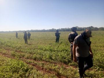 Contingente policial sigue en la propiedad Santa Rita