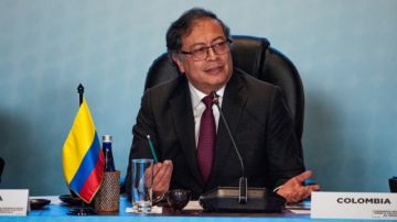 Para Petro, Colombia "debe salir" de la OTAN