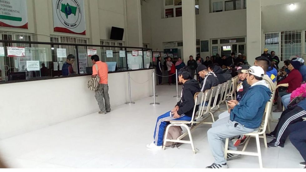 Denuncian el retiro de 24 médicos de la red Cercado, recibieron sus “cartas de agradecimiento” 