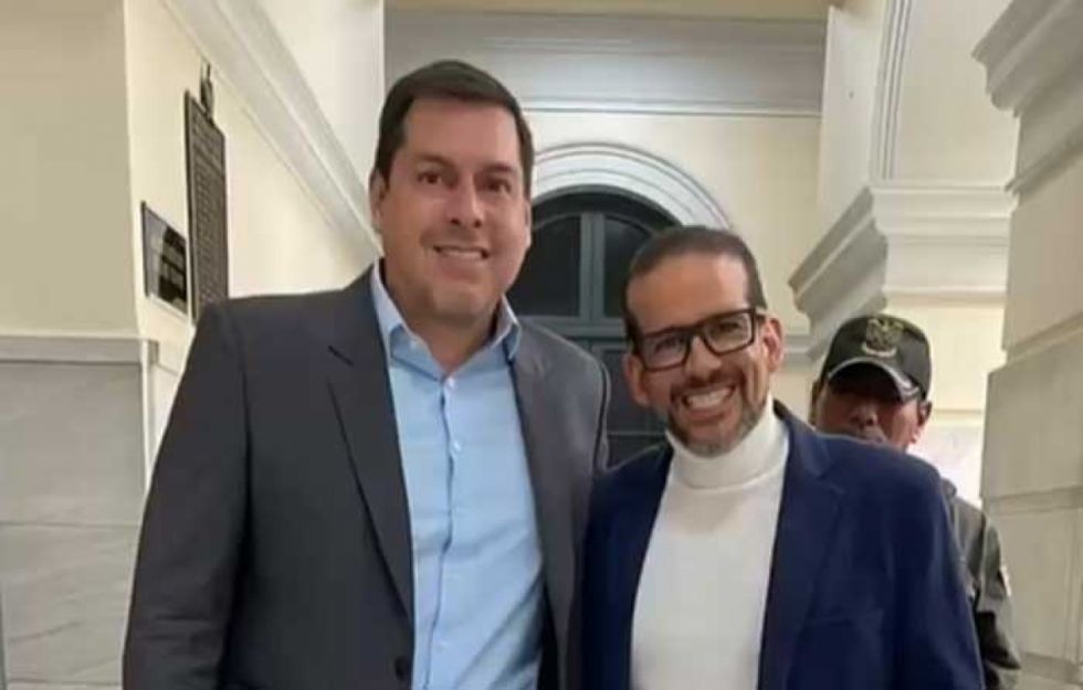 Abogado de Camacho tilda de ‘cobarde’ a Andrónico por no sostener su palabra