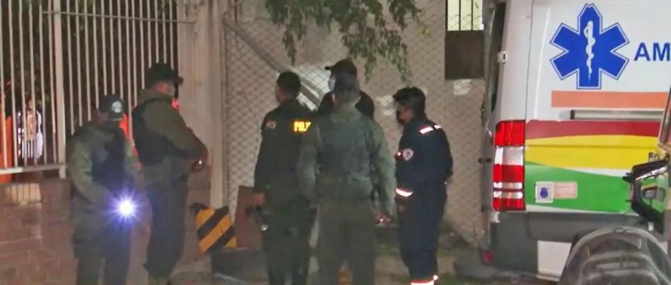 Mujer es rociada con gasolina y quemada por su cuñado en medio de una discusión