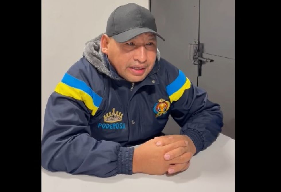 Ponciano Santos “reflexiona” y se disculpa de Eva Copa por sus declaraciones ofensivas