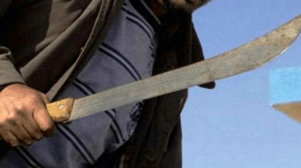 Tariquía: Hombre amenaza a su vecino con una pistola