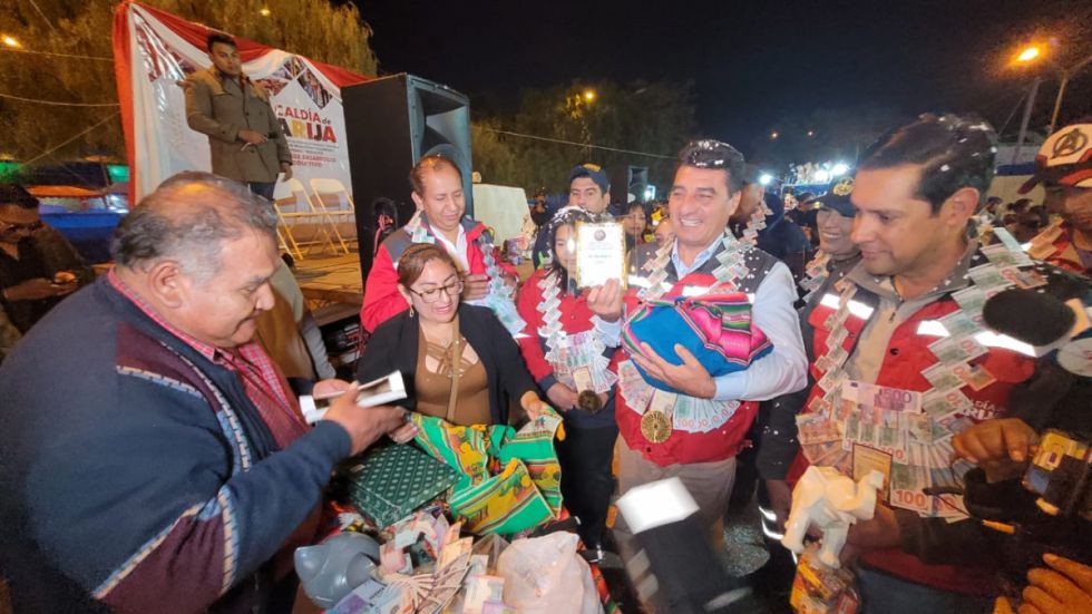 Más de 1.500 artesanos le dan vida a la Santa Anita en El Constructor