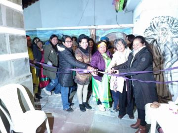 Mercadito Creativo: economía solidaria ante la crisis boliviana