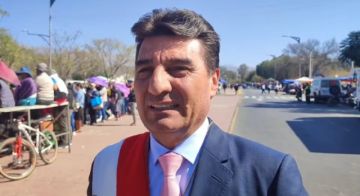 Alcalde conmina a “batallar” contra la exclusión, falta de empleo y educación 