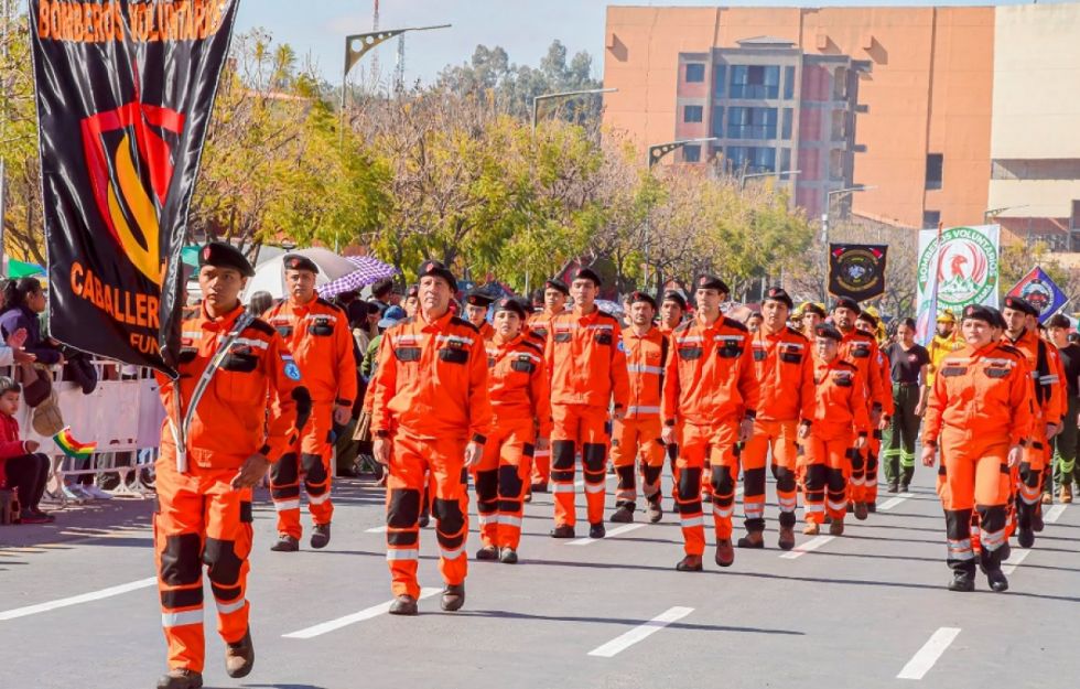 Los Bomberos Voluntarios Caballeros de Fuego 