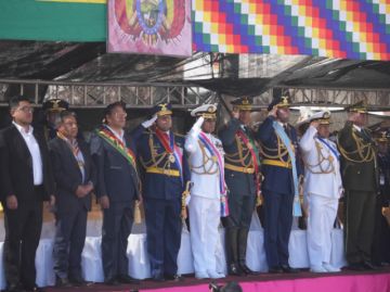 Arce plantea una nueva doctrina para las FFAA