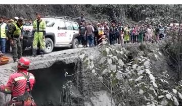 Un hombre pierde la vida tras caer con su motocicleta por un barranco 