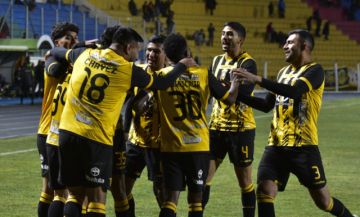 El Tigre saca las garras en el final para adueñarse de la punta 
