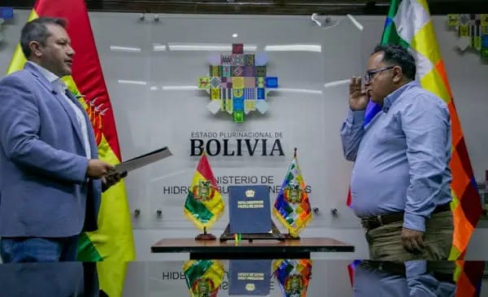 Nuevo cambio al frente de YLB