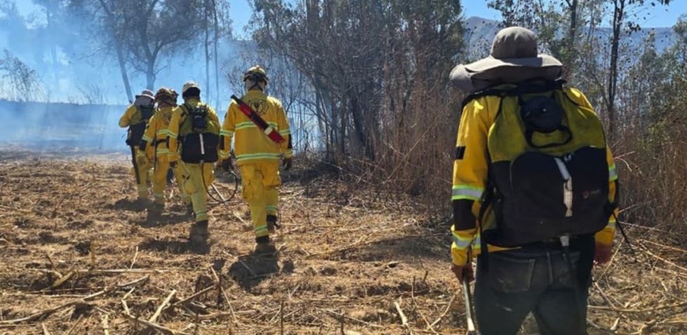Bomberos controlan incendio en Erquis, pero hay otros en San Blas y Churquis 