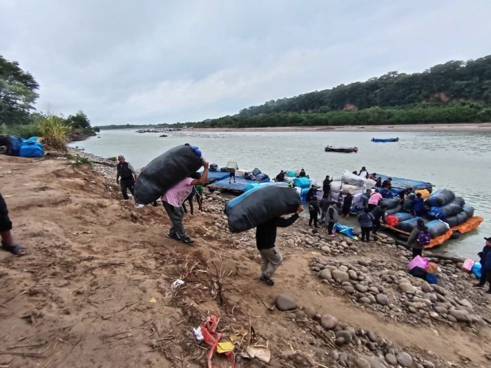 Gremiales migran a la frontera  con Argentina por el comercio