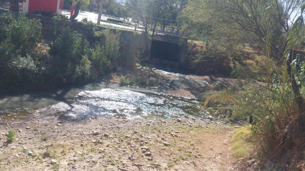 Malos olores e inseguridad azotan la quebrada El Monte