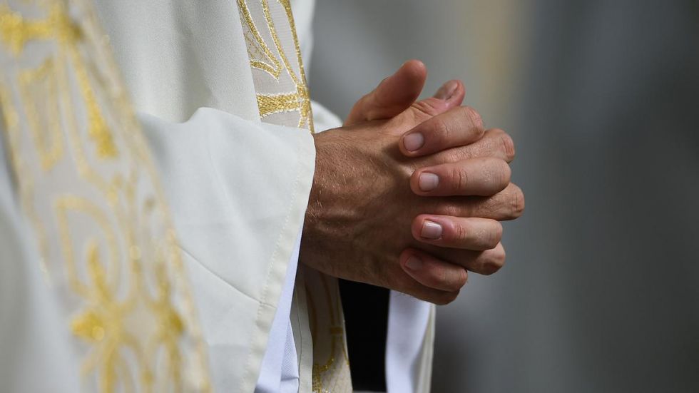 Dan un año de cárcel a dos jesuitas por encubrir los abusos sexuales del cura Pedrajas