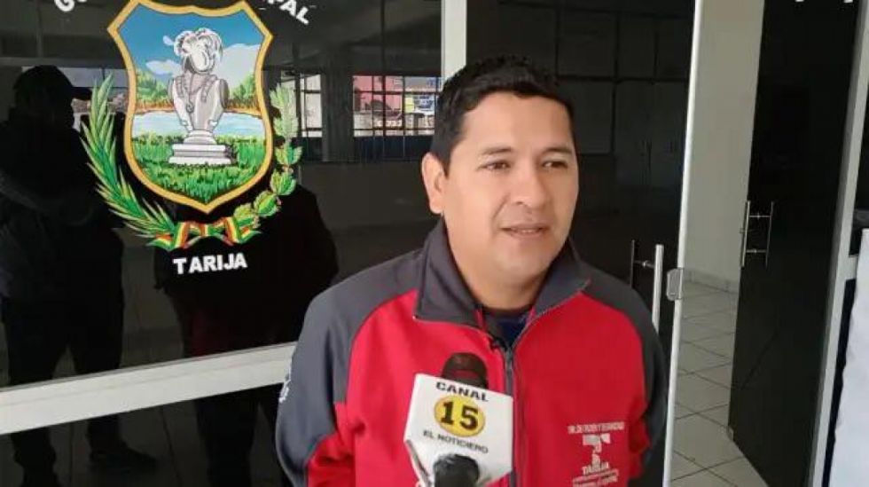 Retiran a promesante chuncho en estado de ebriedad