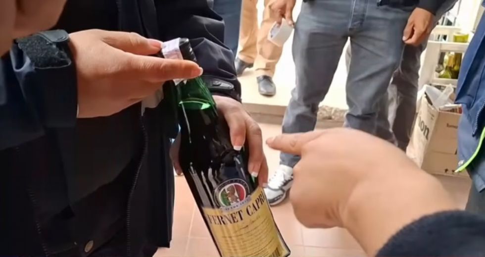 Tarija: No solo el fernet, también adulteran ron y el whisky 