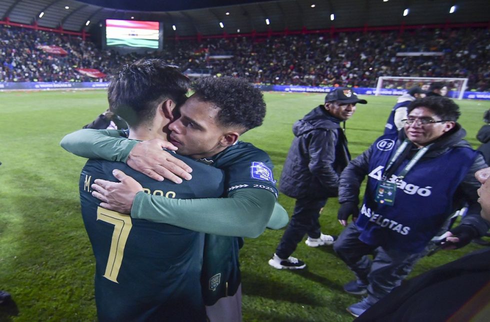Emotiva celebración de los jugadores de la Selección Boliviana 