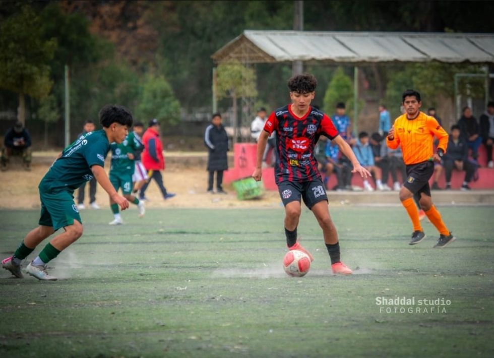 Promesas del fútbol tarijeño: Conoce a Matías Muñóz, un extremo desequilibrante 