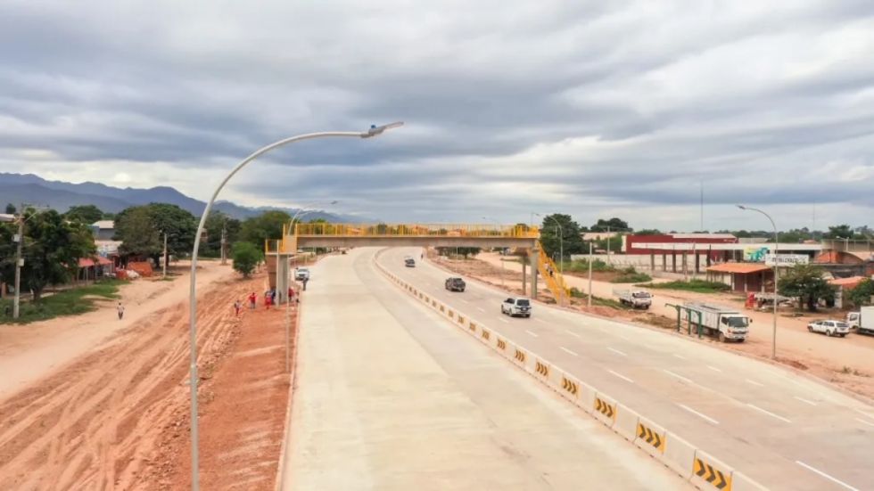 Yacuiba: A un año de inaugurarse  la doble vía, las luminarias no funcionan