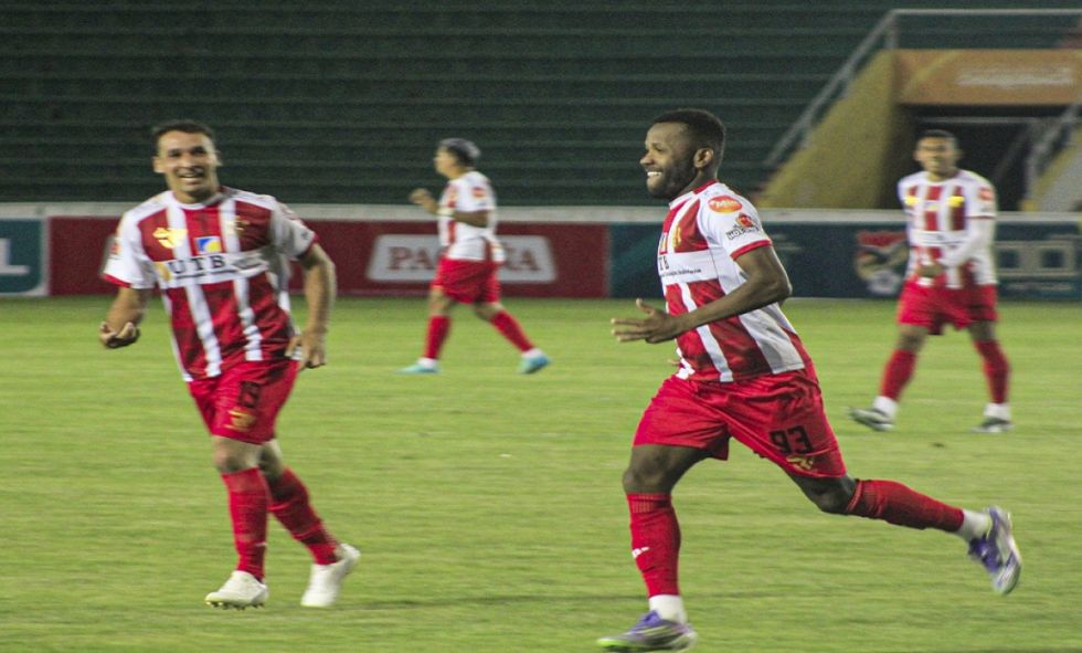 Independiente asciende en la tabla con triunfo contudente 
