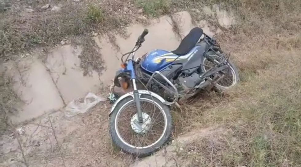 Yacuiba: Motociclista sin casco se encunetó y murió