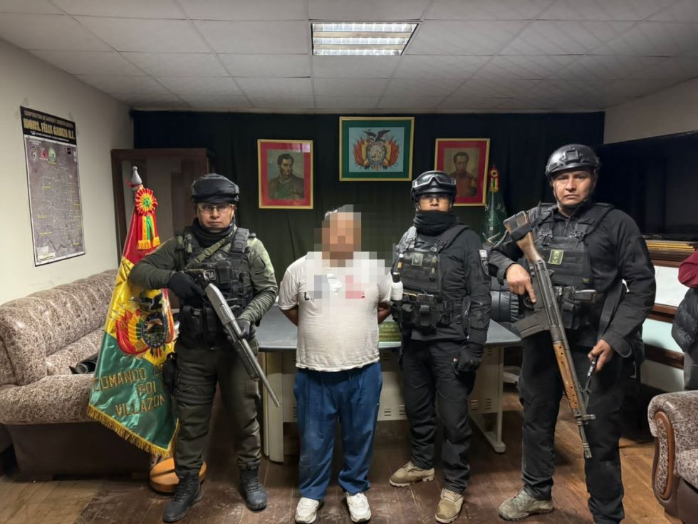Bolivia coopera con Argentina y expulsa a ciudadano peruano acusado de triple feminicidio