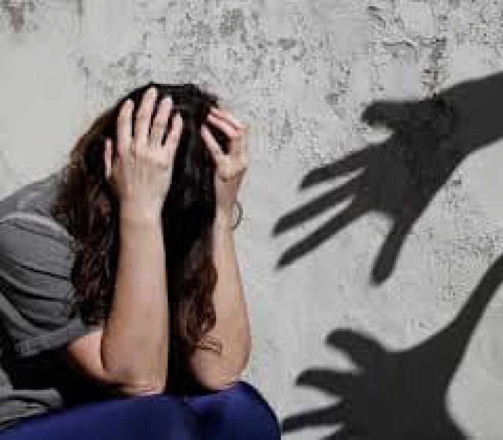 Le dan 20 años por violar a su vecina adolescente