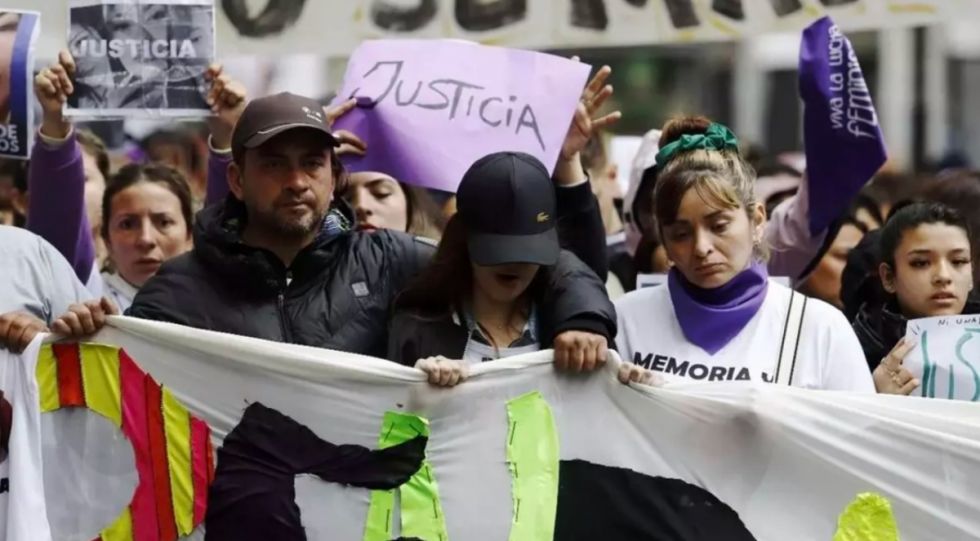 Triple femicidio de Florencio Varela: miles de personas se movilizaron para reclamar justicia por Brenda, Morena y Lara