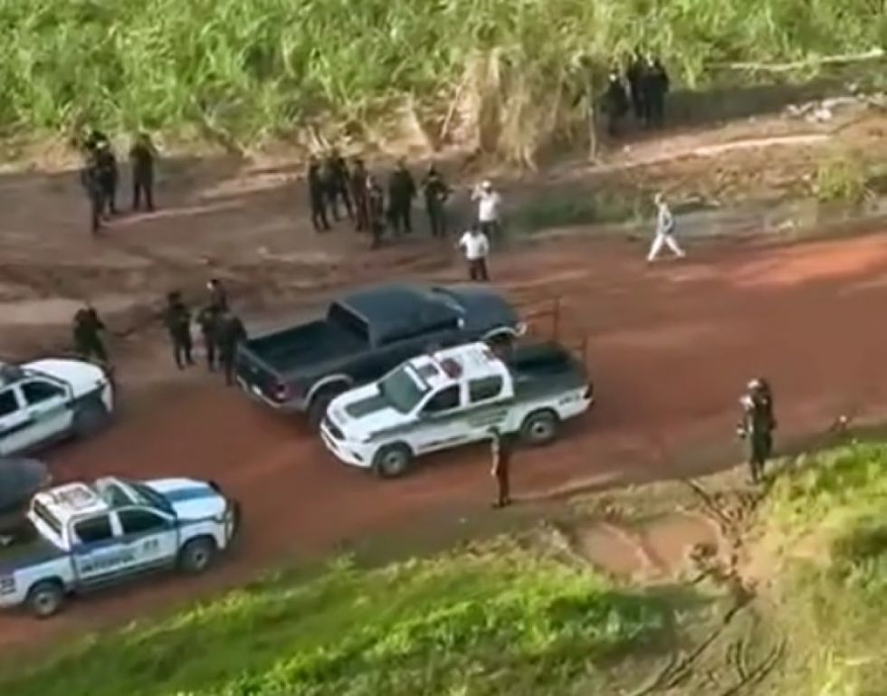 Policía retoma predio ocupado por avasalladores
