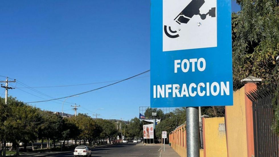 Transportistas advierten con movilizaciones si no se anula contrato de fotomultas