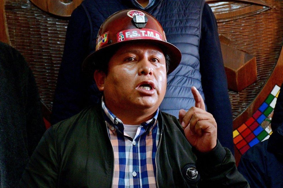 En medio de abucheos, Juan Carlos Huarachi deja el liderazgo de la COB y el congreso en Cobija continúa