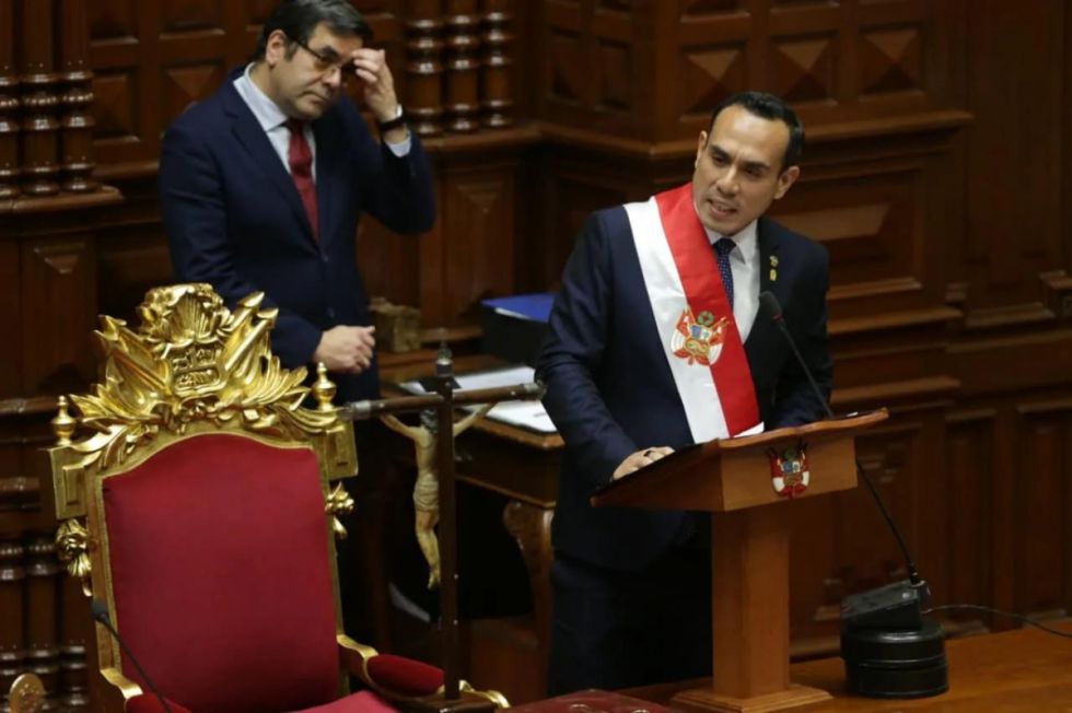El presidente interino de Perú llama a la unidad y anuncia mano dura contra el crimen