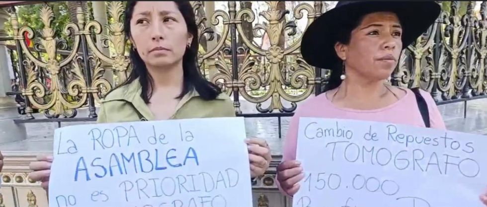 Despilfarro en la Asamblea: compran camisas mientras el tomógrafo sigue dañado