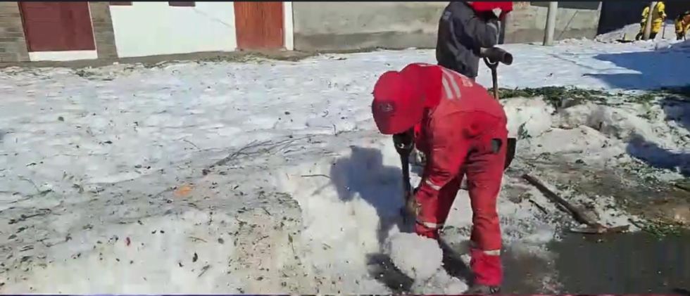Municipio activa plan de emergencia y advierte riesgo de nuevas granizadas en Tarija