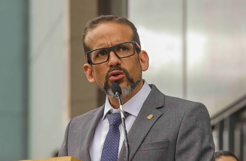 Camacho ratifica apoyo al gobierno de Paz