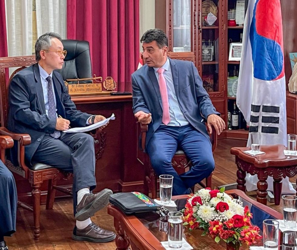 El Alcalde y el Embajador de Corea coordinan apoyo