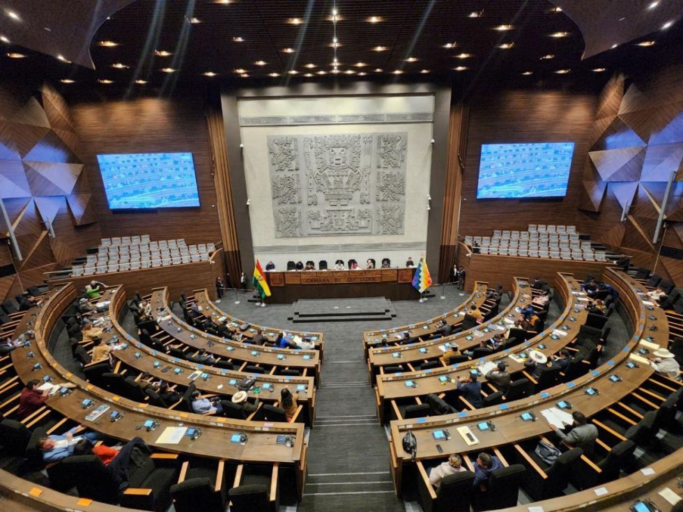 Diputados salientes cambian su reglamento y restituyen los dos tercios que el MAS había modificado en 2020