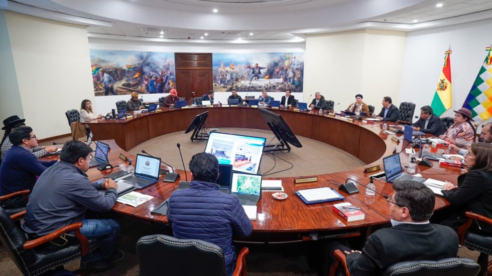 Arce se despide con la promulgación de 20 leyes