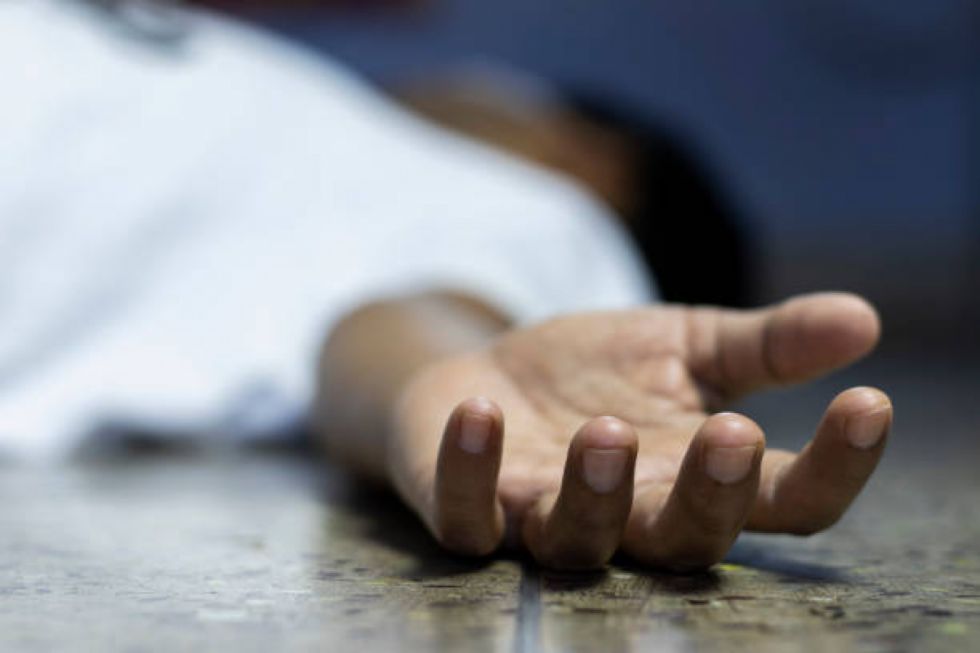 Hallan el cuerpo sin vida de un hombre en Santa Cruz